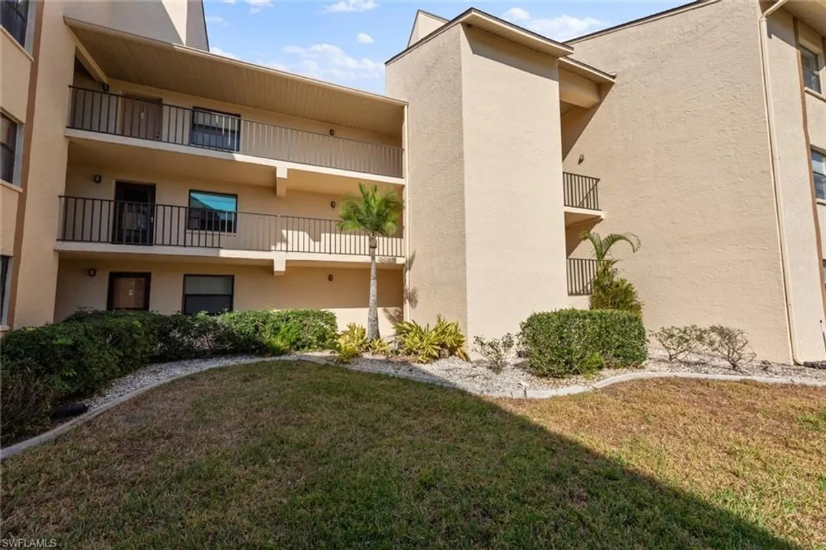 Property Slideshow image 1 of 34 | 13240 white marsh ln 3120, Fort Myers, FL, 33912
