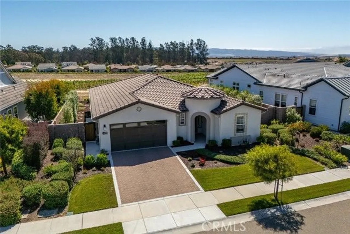 Property Slideshow image 1 of 34 | 1455 via vis, Nipomo, CA, 93444