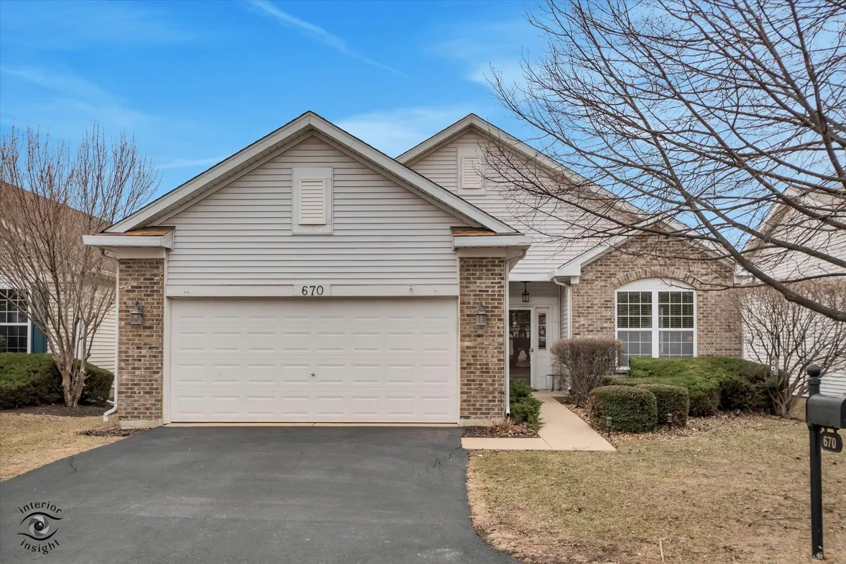Property Slideshow image 1 of 28 | 670 s wellston ln, Romeoville, IL, 60446