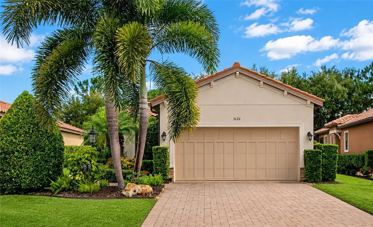 Property Slideshow image 1 of 44 | 5126 savona run, Bradenton, FL, 34211