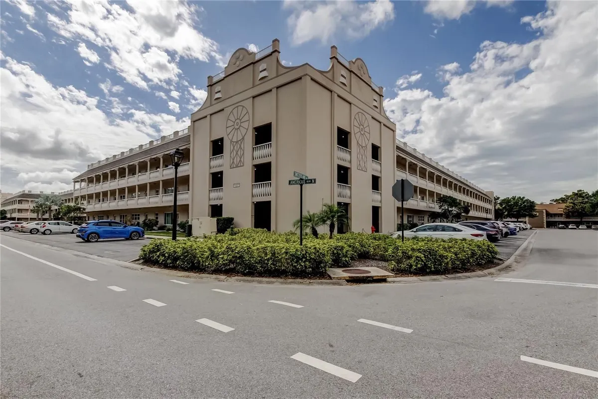 Property Slideshow image 1 of 63 | 2170 americus blvd 64, Clearwater, FL, 33763