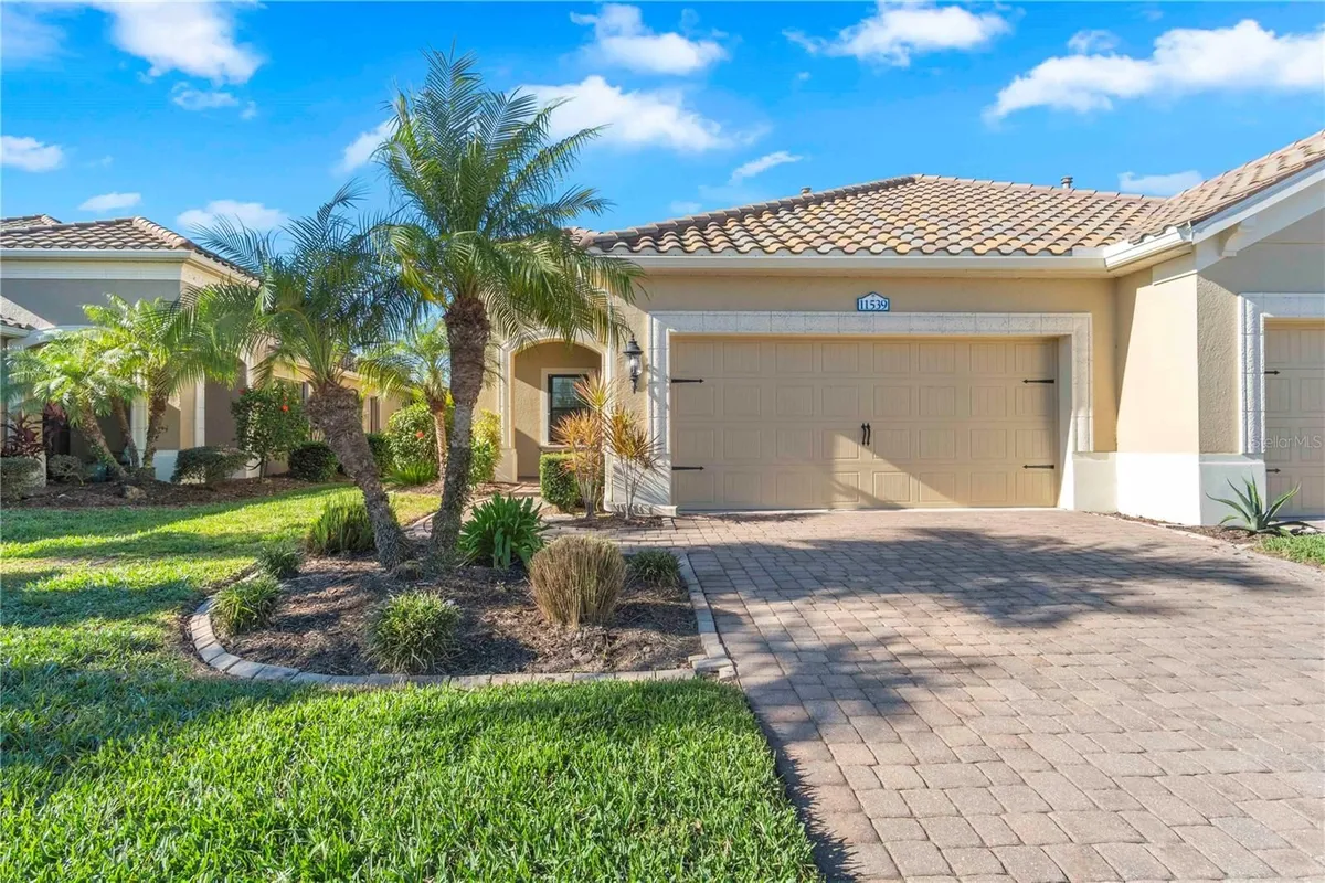 Property Slideshow image 1 of 68 | 11539 okaloosa dr, Venice, FL, 34293