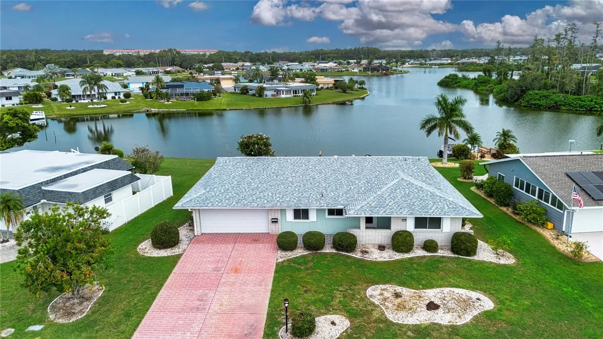 Property Slideshow image 1 of 56 | 1715 danbury dr, Sun City Center, FL, 33573