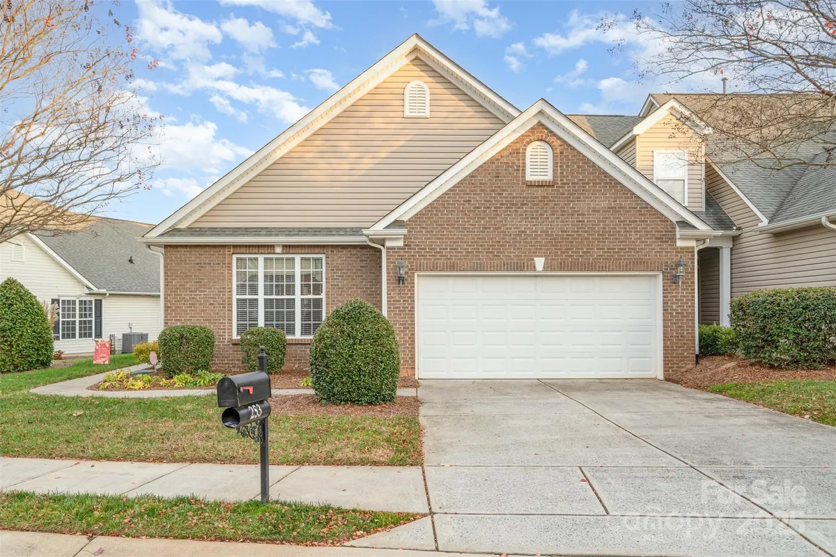 Property Slideshow image 1 of 48 | 253 garnet ct, Fort Mill, SC, 29708