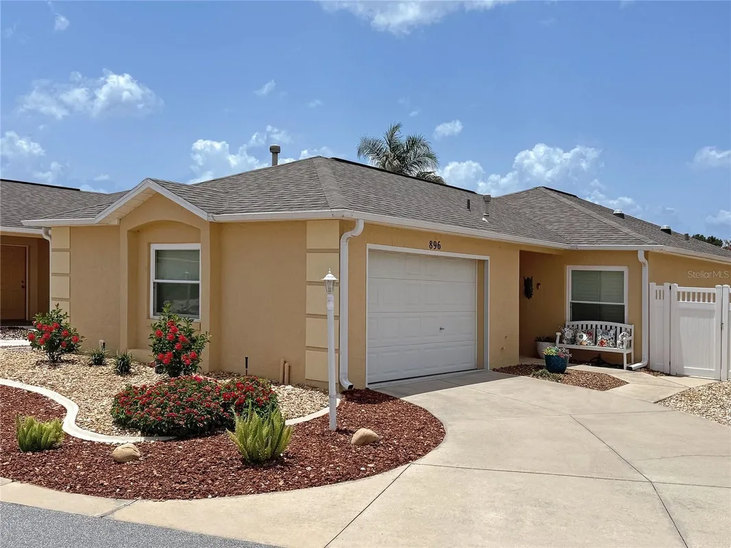 Property Slideshow image 1 of 16 | 896 radclife berea pl, The Villages, FL, 32162