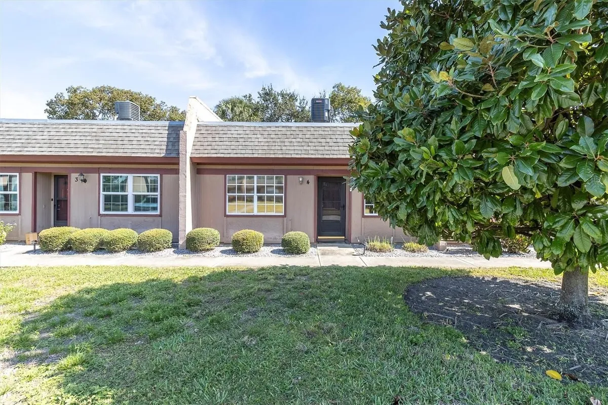 Property Slideshow image 1 of 59 | 11204 pembridge ct 4, Port Richey, FL, 34668