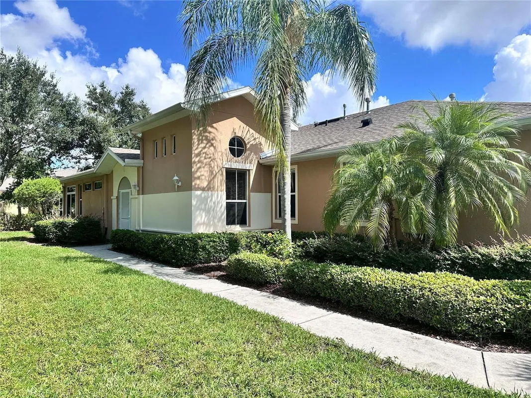 Property Slideshow image 1 of 25 | 2037 sifield greens way, Sun City Center, FL, 33573
