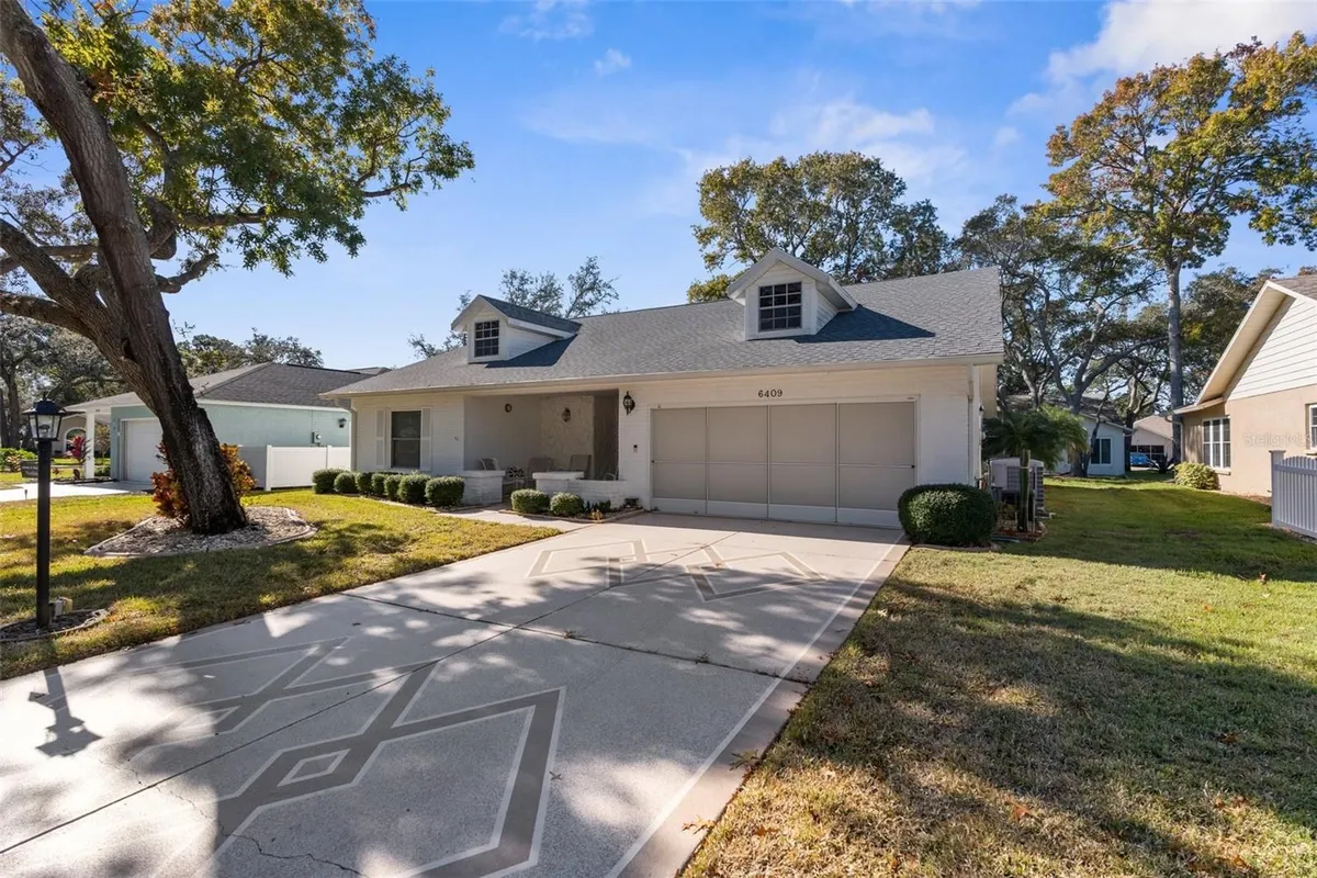 Property Slideshow image 1 of 38 | 6409 wedgewood dr, Spring Hill, FL, 34606