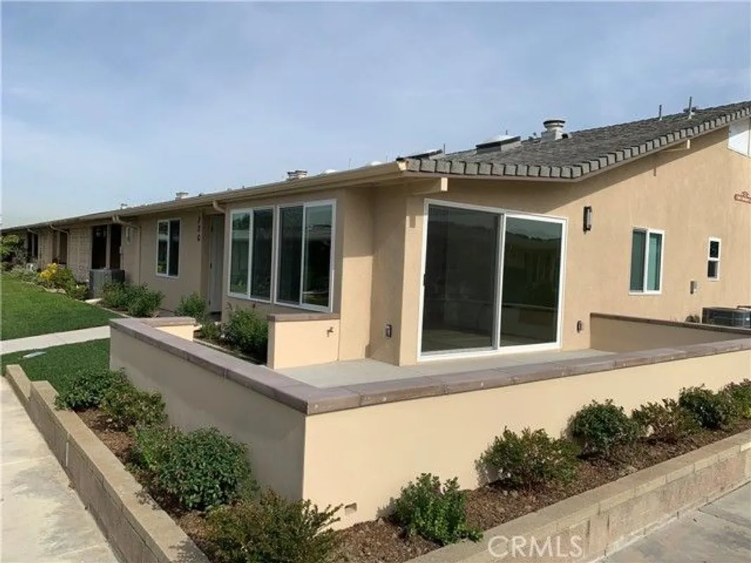 Property Slideshow image 1 of 22 | 13601 medinac ln # m5-72g, Seal Beach, CA, 90740