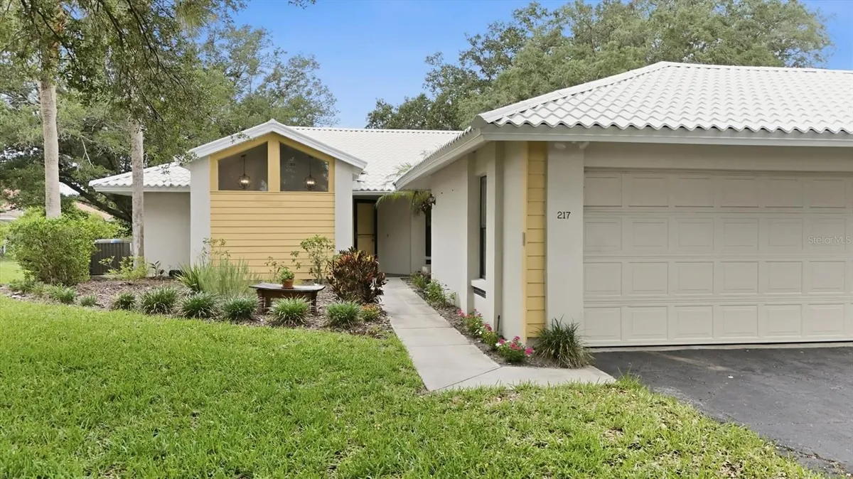 Property Slideshow image 1 of 56 | 217 southampton dr 286, Venice, FL, 34293