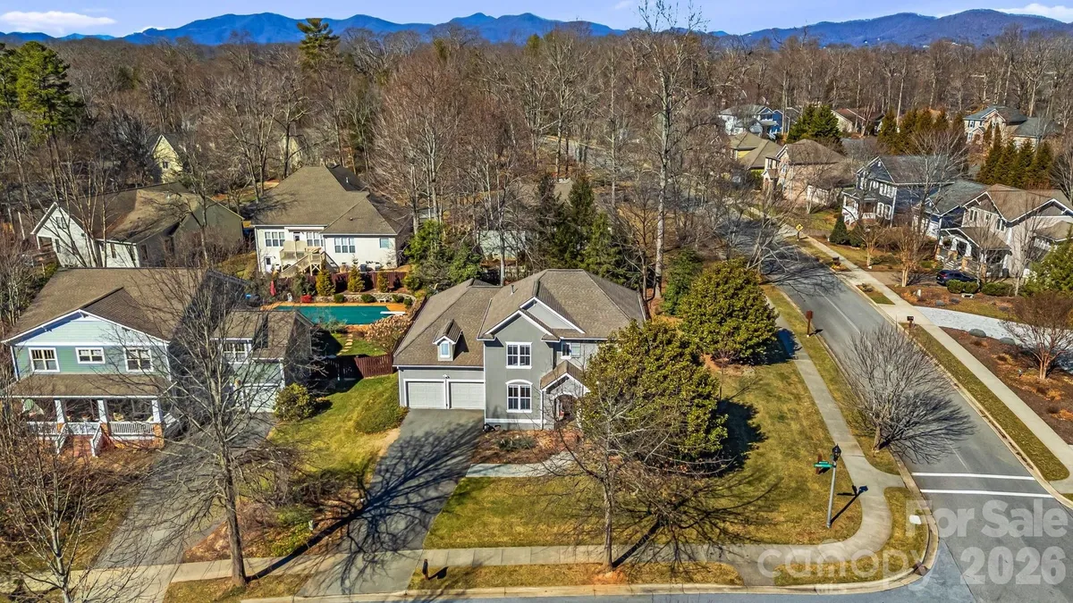 Property Slideshow image 1 of 48 | 257 fennel dun cir, Biltmore Lake, NC, 28715