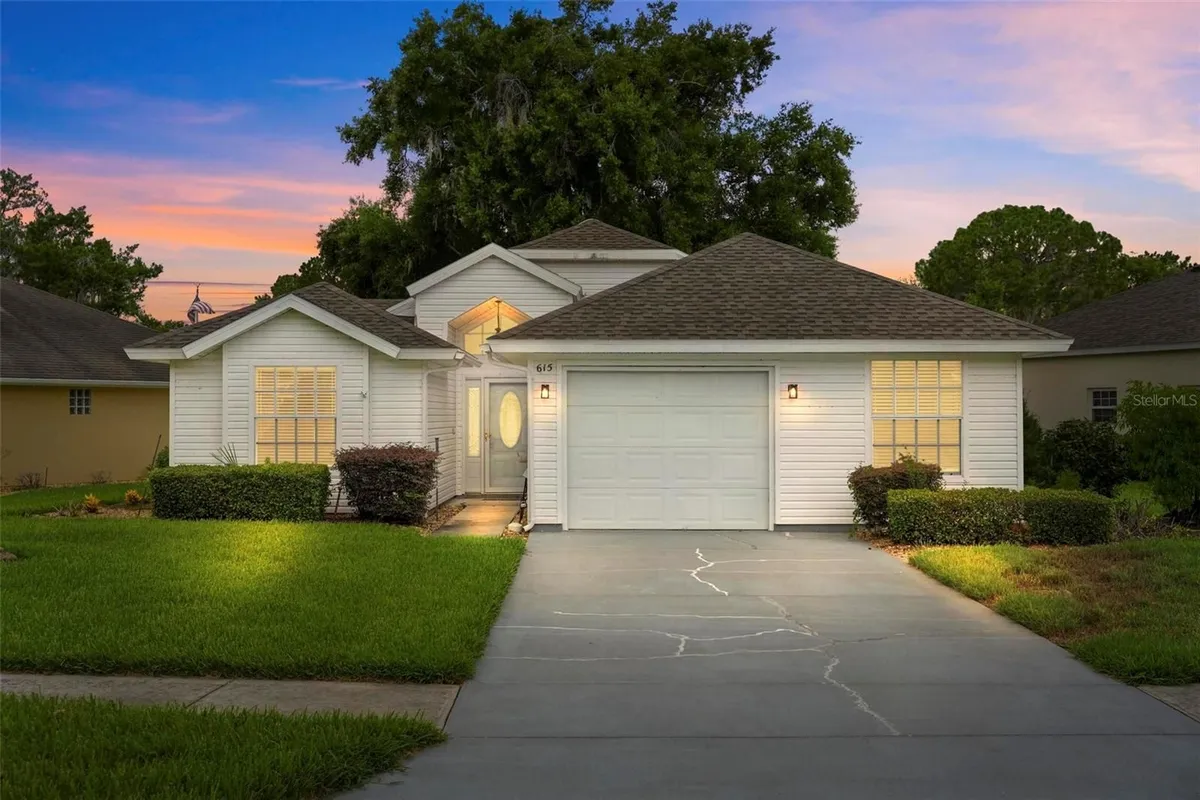 Property Slideshow image 1 of 70 | 615 juniper way, Tavares, FL, 32778