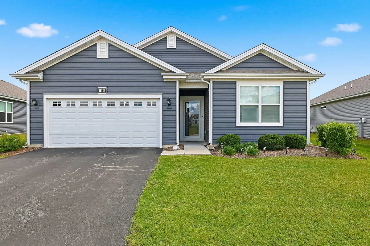 Property Slideshow image 1 of 23 | 1155 heritage ct, Pingree Grove, IL, 60140