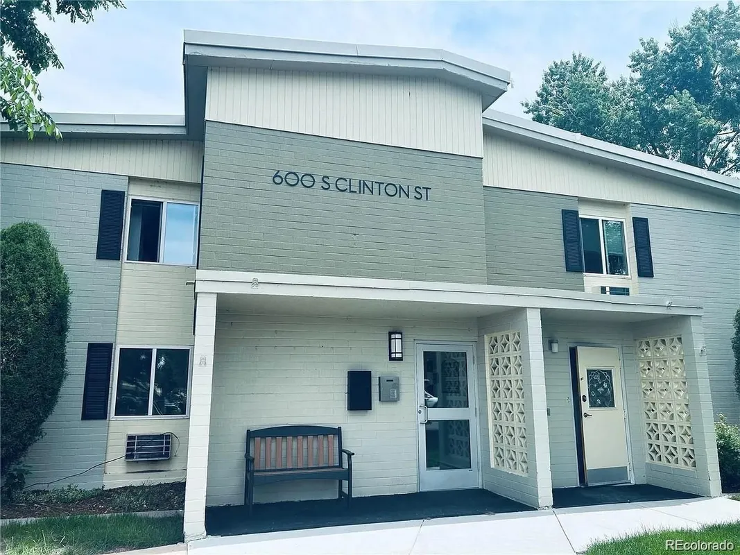 Property Slideshow image 1 of 8 | 600 s clinton st apt 1a, Denver, CO, 80247