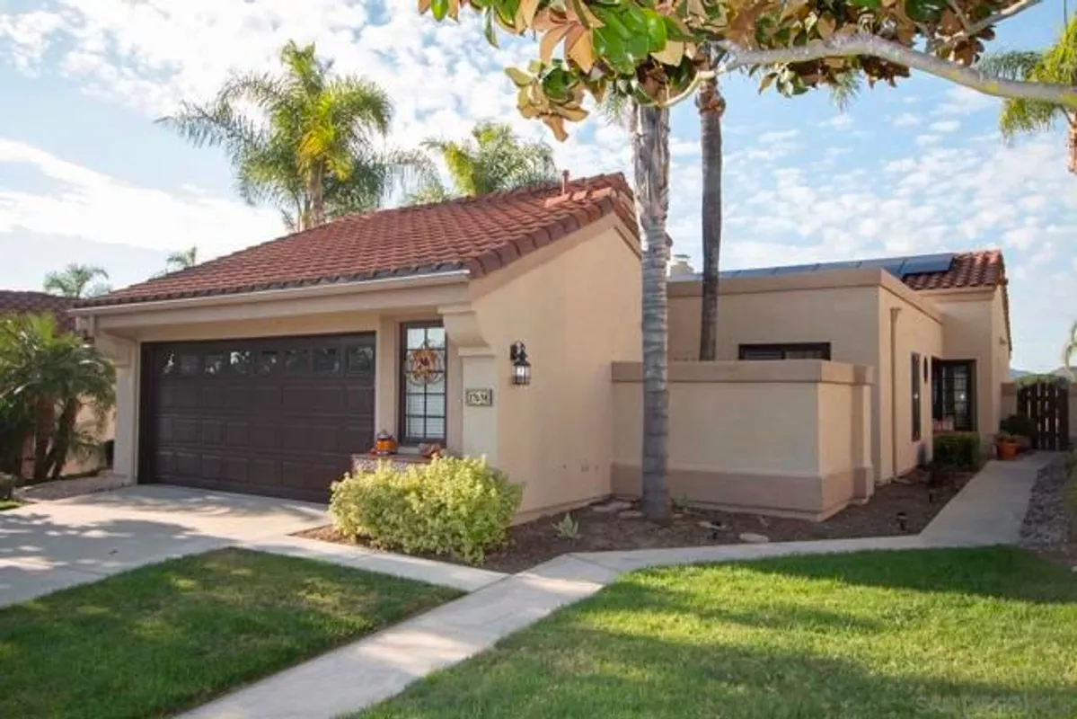 Property Slideshow image 1 of 39 | 17638 caminito hercuba, San Diego, CA, 92128