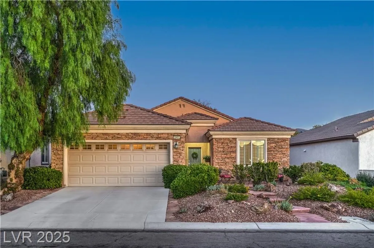Property Slideshow image 1 of 62 | 2467 moonlight valley ave, Henderson, NV, 89044