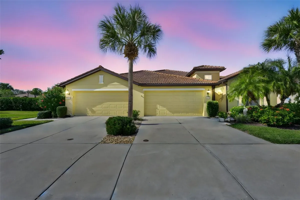 Property Slideshow image 1 of 73 | 5404 sunset falls dr, Apollo Beach, FL, 33572