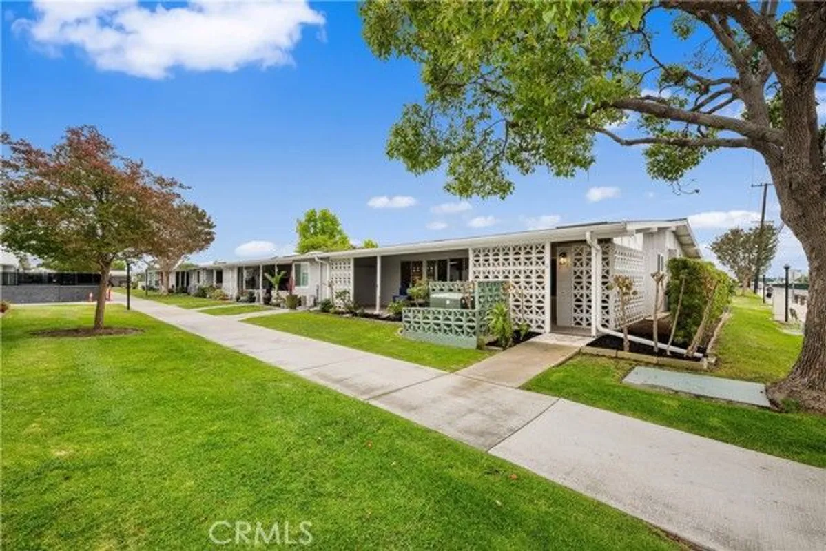 Property Slideshow image 1 of 66 | 1562 golden rain rd 44g, Seal Beach, CA, 90740