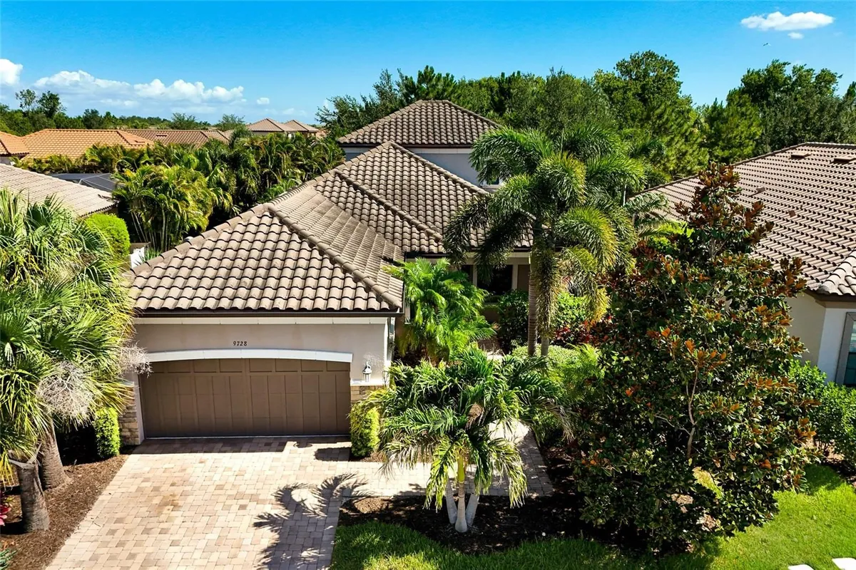 Property Slideshow image 1 of 98 | 9728 highland park pl, Palmetto, FL, 34221