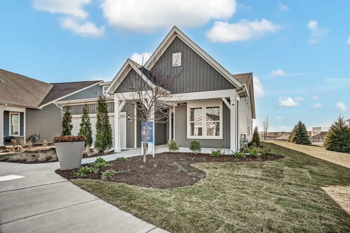 Property Slideshow image 1 of 17 | 3112 adelwood cir, Aurora, IL, 60503
