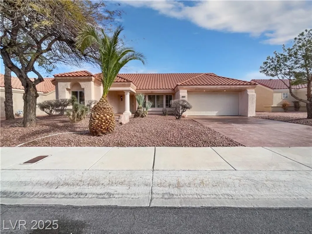 Property Slideshow image 1 of 23 | 2456 palmridge dr, Las Vegas, NV, 89134