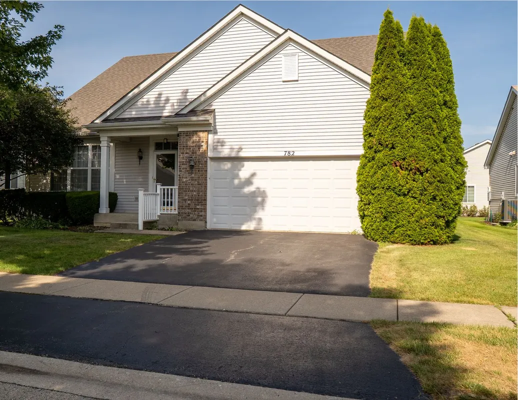 Property Slideshow image 1 of 22 | 782 s baldwin ln, Romeoville, IL, 60446
