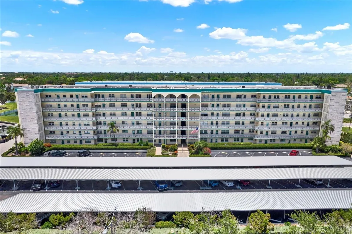 Property Slideshow image 1 of 32 | 2960 59th st 108, Gulfport, FL, 33707