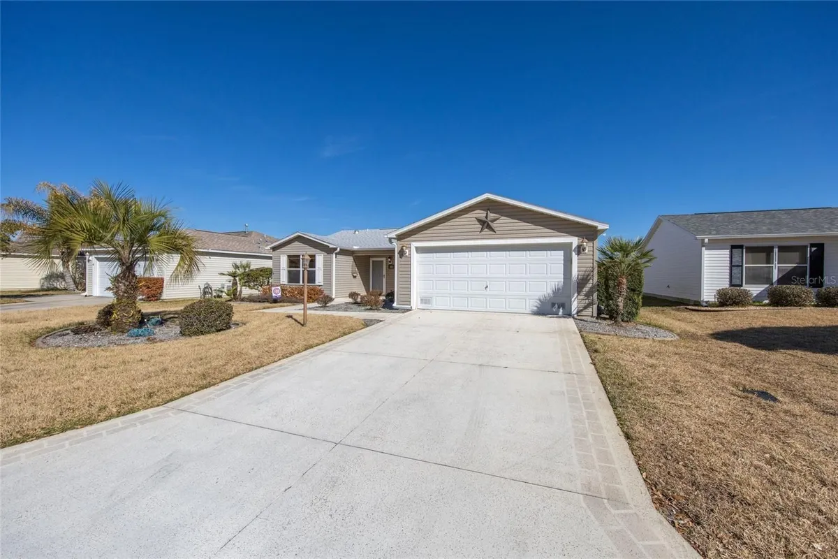 Property Slideshow image 1 of 28 | 829 evelynton loop, The Villages, FL, 32162