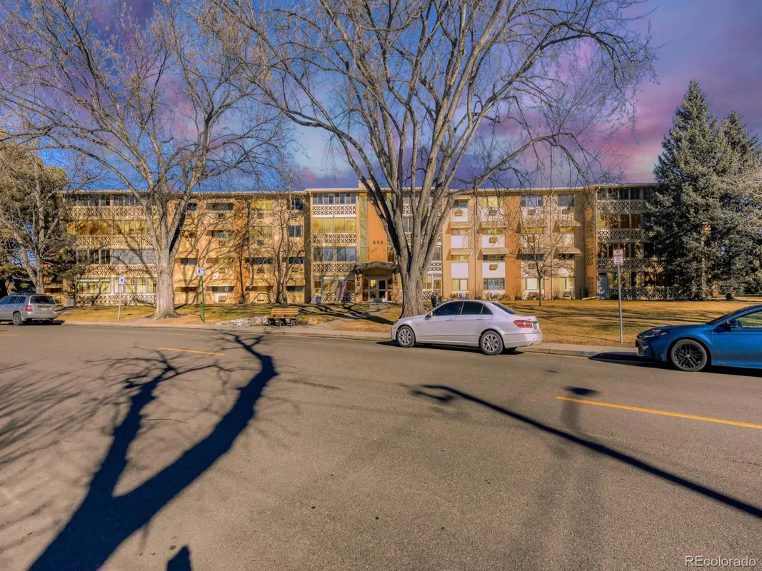 Property Slideshow image 1 of 34 | 650 s clinton st 5c, Denver, CO, 80247