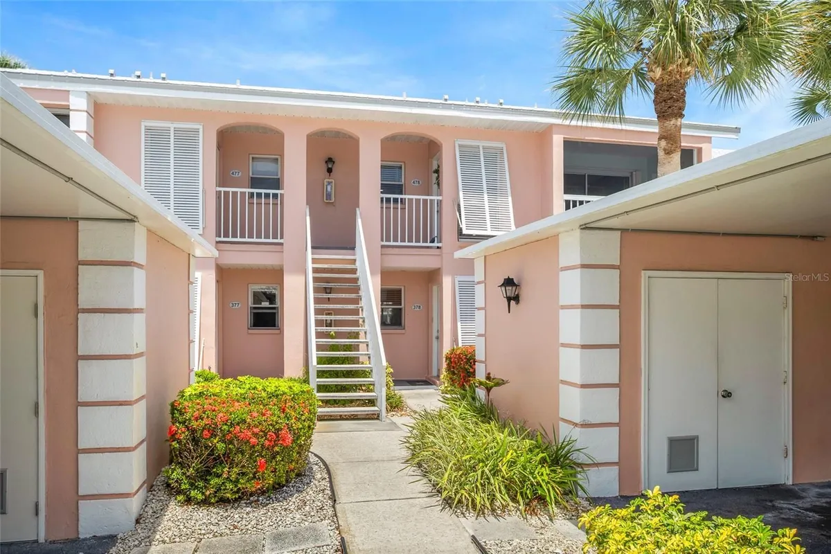 Property Slideshow image 1 of 37 | 436 cerromar ln 478, Venice, FL, 34293