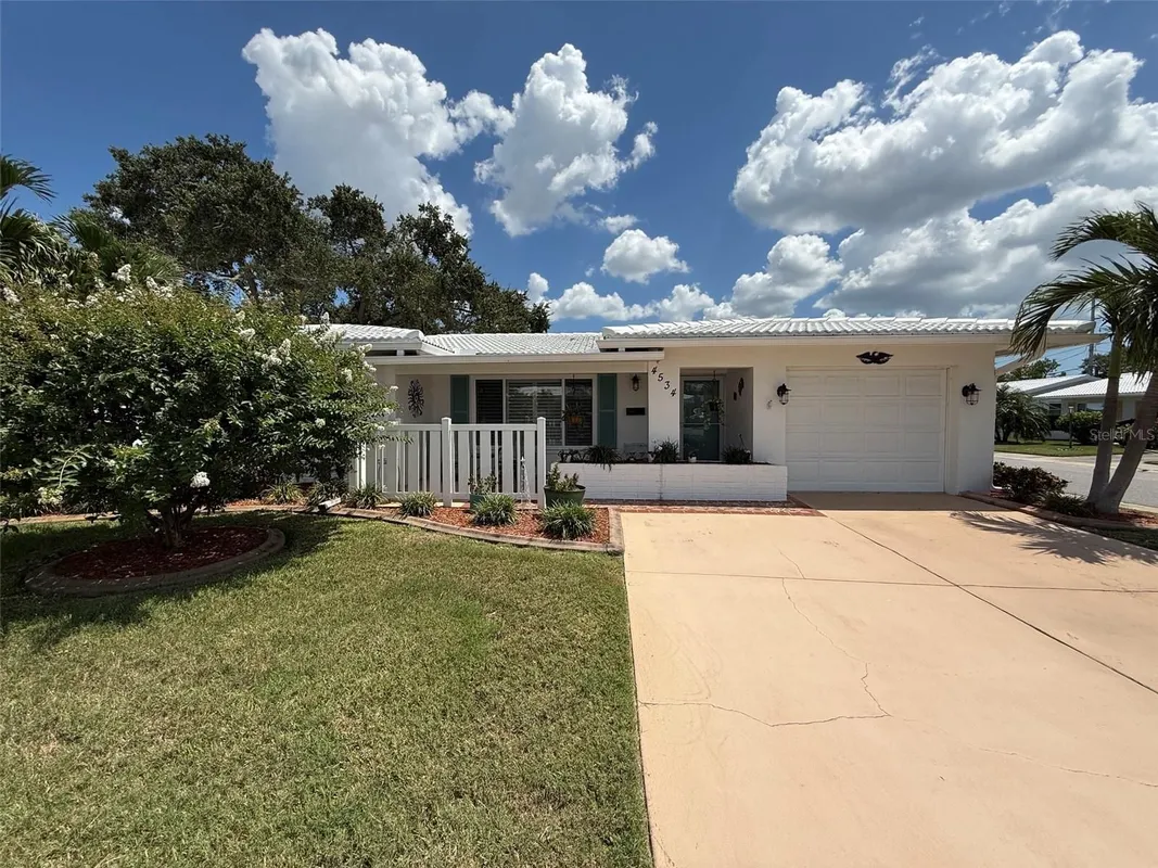 Property Slideshow image 1 of 21 | 4534 101st ave, Pinellas Park, FL, 33782