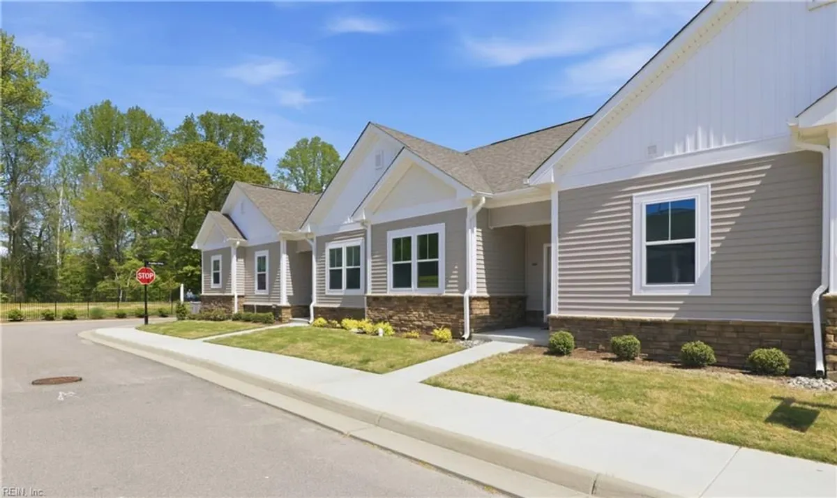 Property Slideshow image 1 of 44 | 1200 capella ln a, Suffolk, VA, 23434