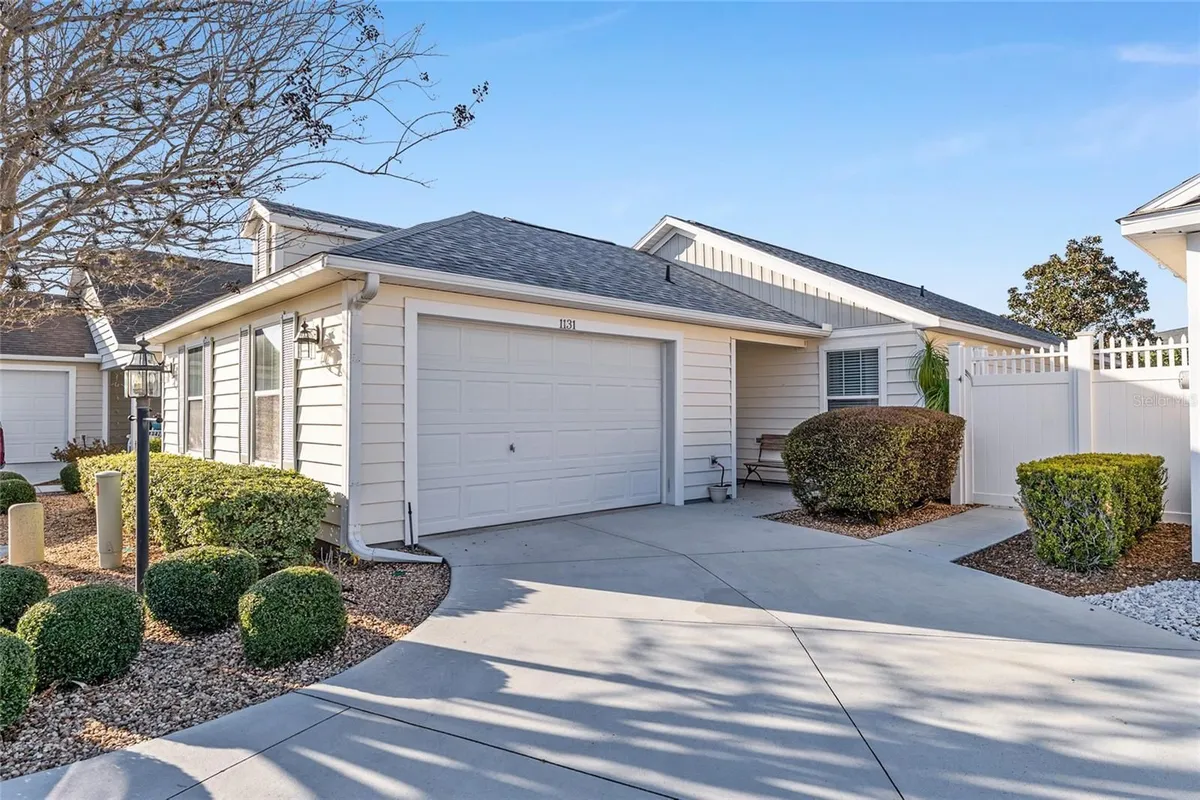 Property Slideshow image 1 of 71 | 1131 southern sun dr, The Villages, FL, 32162