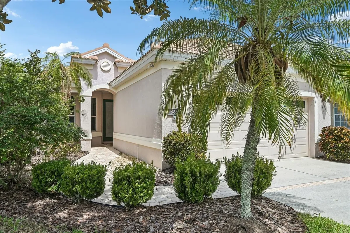 Property Slideshow image 1 of 70 | 6288 wingspan way, Bradenton, FL, 34203