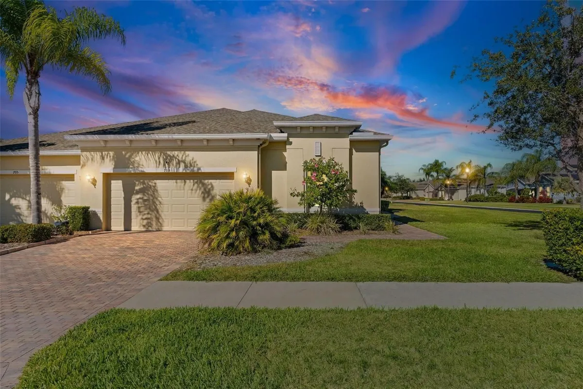 Property Slideshow image 1 of 41 | 703 chipper dr, Sun City Center, FL, 33573