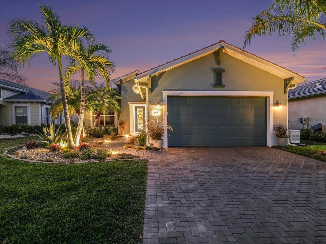 Property Slideshow image 1 of 59 | 1018 overlook ct, Bradenton, FL, 34208