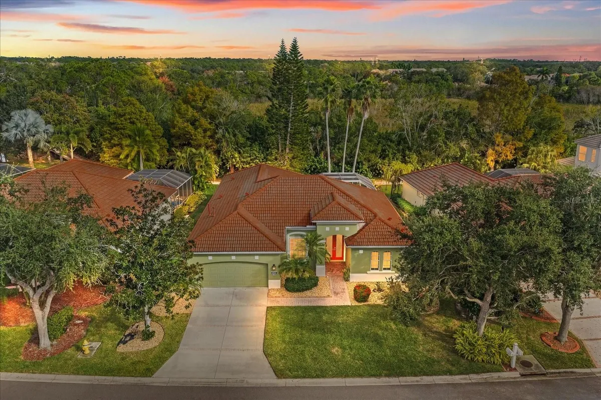 Property Slideshow image 1 of 43 | 6619 pinefeather ct, Bradenton, FL, 34203