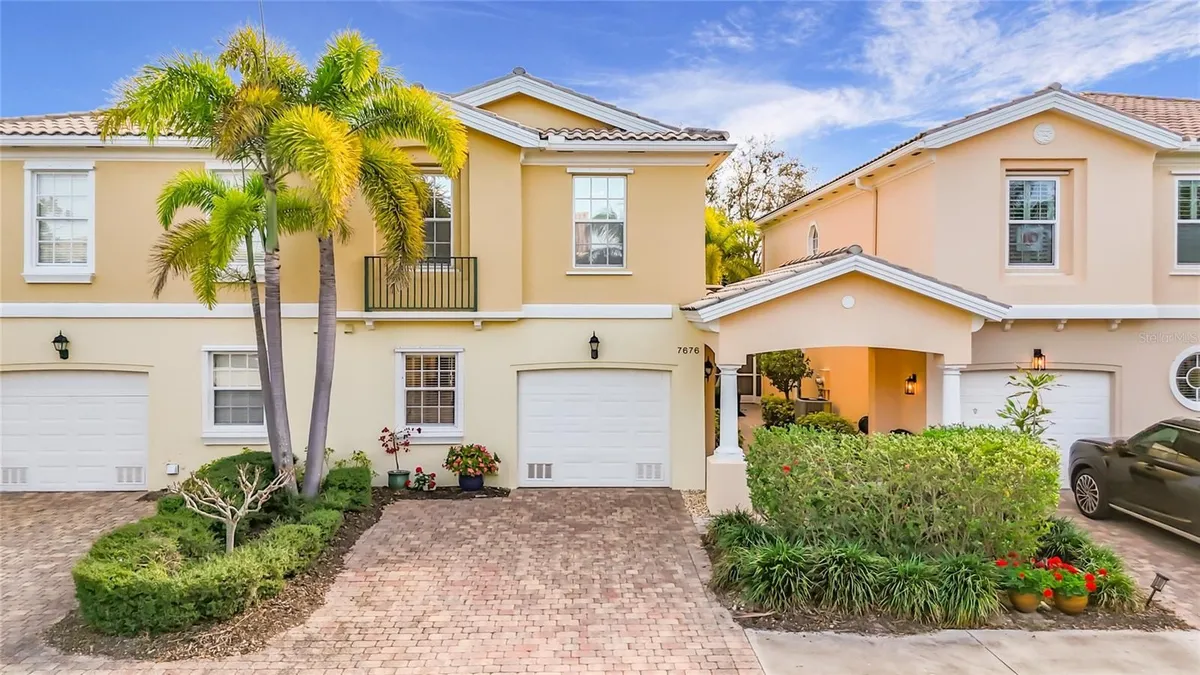 Property Slideshow image 1 of 41 | 7676 bergamo ave, Sarasota, FL, 34238