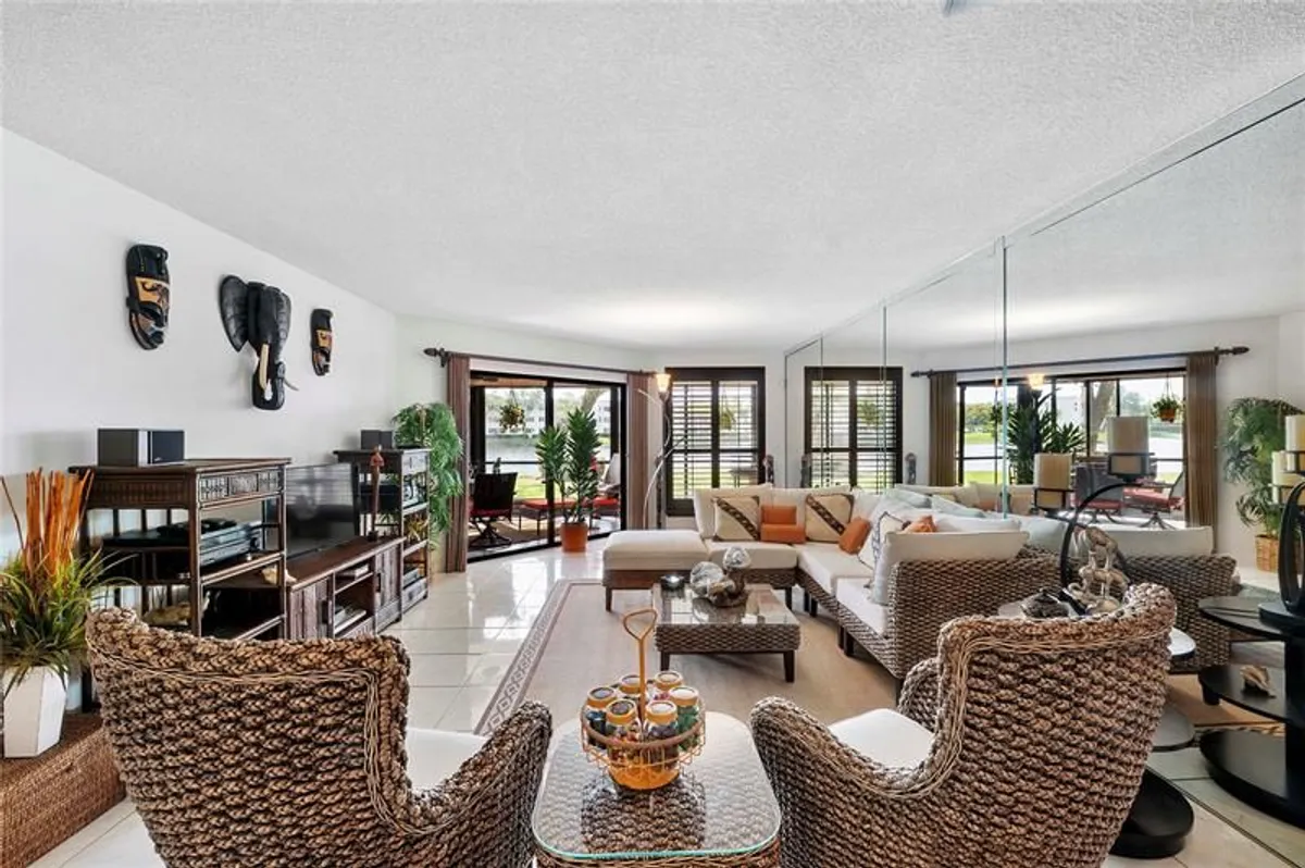 Property Slideshow image 1 of 37 | 7219 fairfax dr 110, Tamarac, FL, 33321