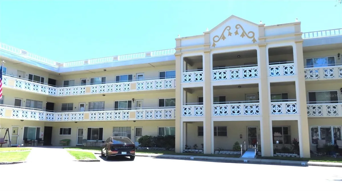 Property Slideshow image 1 of 59 | 2285 israeli dr 17, Clearwater, FL, 33763