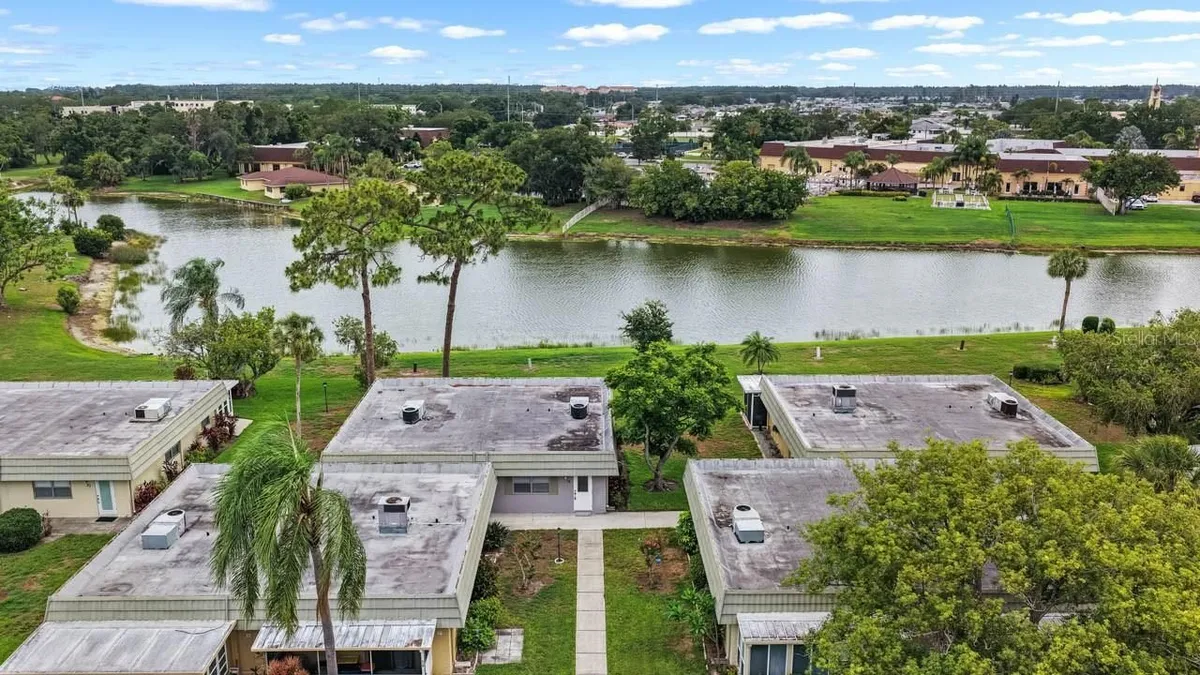 Property Slideshow image 1 of 65 | 201 kings blvd 19, Sun City Center, FL, 33573