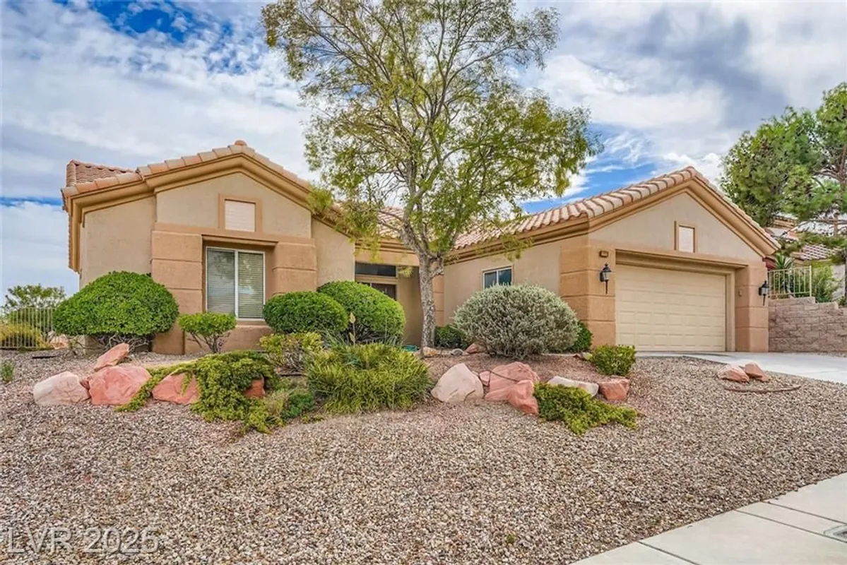 Property Slideshow image 1 of 21 | 2820 faiss dr, Las Vegas, NV, 89134