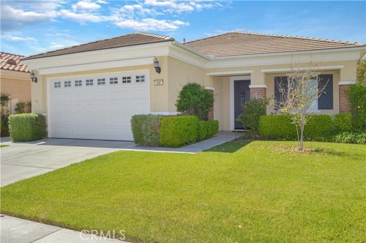 Property Slideshow image 1 of 75 | 1681 via borrego, Hemet, CA, 92545