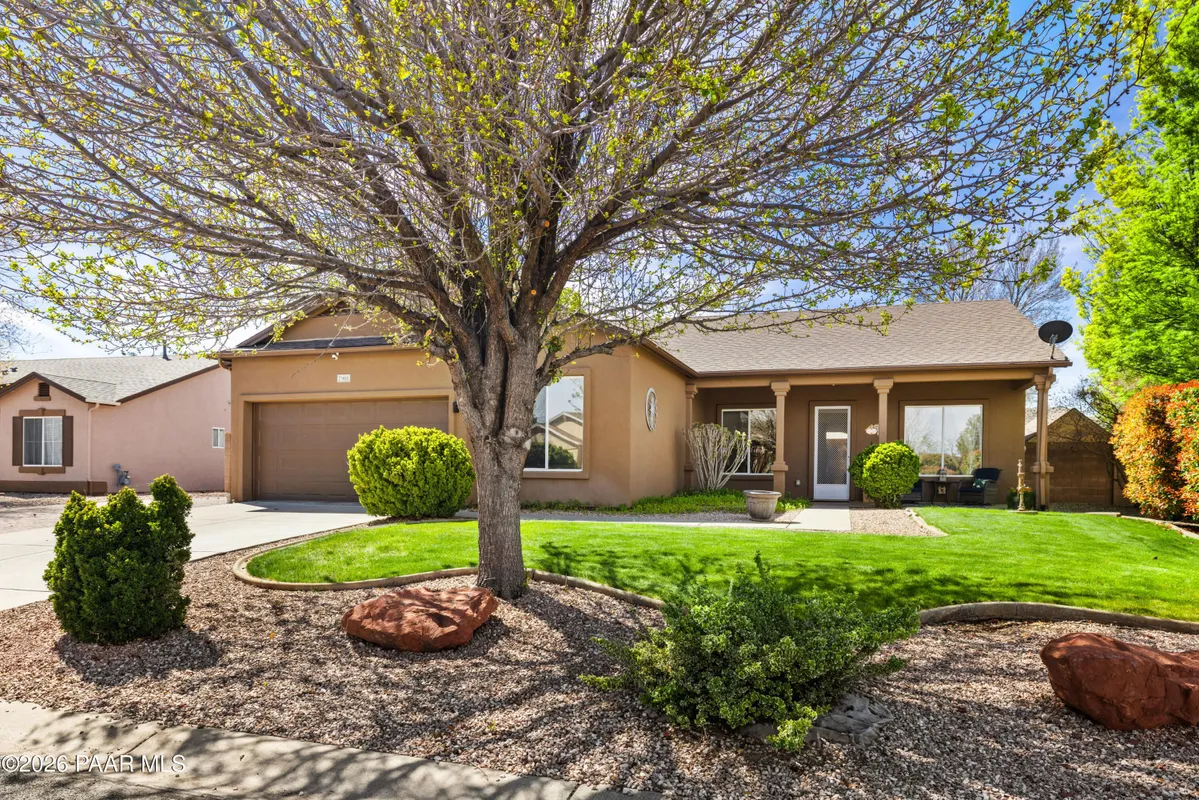 Property Slideshow image 1 of 35 | 7901 e rusty spur trl, Prescott Valley, AZ, 86315