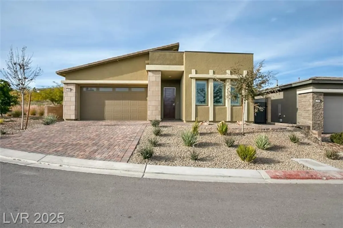 Property Slideshow image 1 of 28 | 12438 heritage bend dr, Las Vegas, NV, 89138
