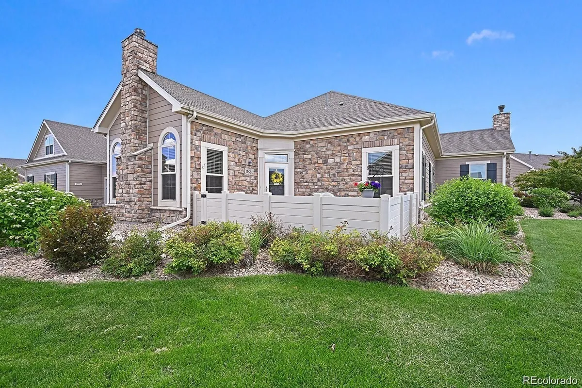 Property Slideshow image 1 of 31 | 1955 s espana ct c, Aurora, CO, 80013