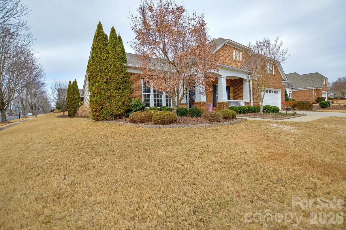 Property Slideshow image 1 of 39 | 9332 whistling straits dr, Fort Mill, SC, 29707