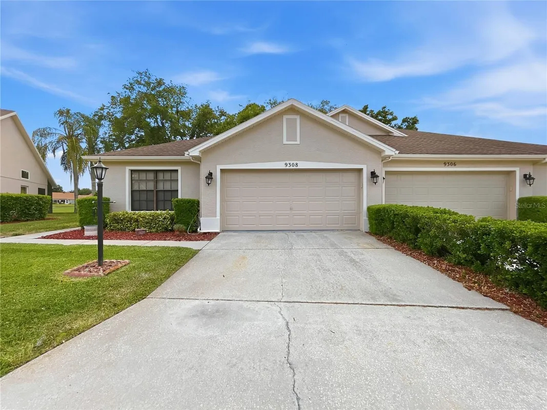 Property Slideshow image 1 of 30 | 9308 whispering meadow ct, New Port Richey, FL, 34655