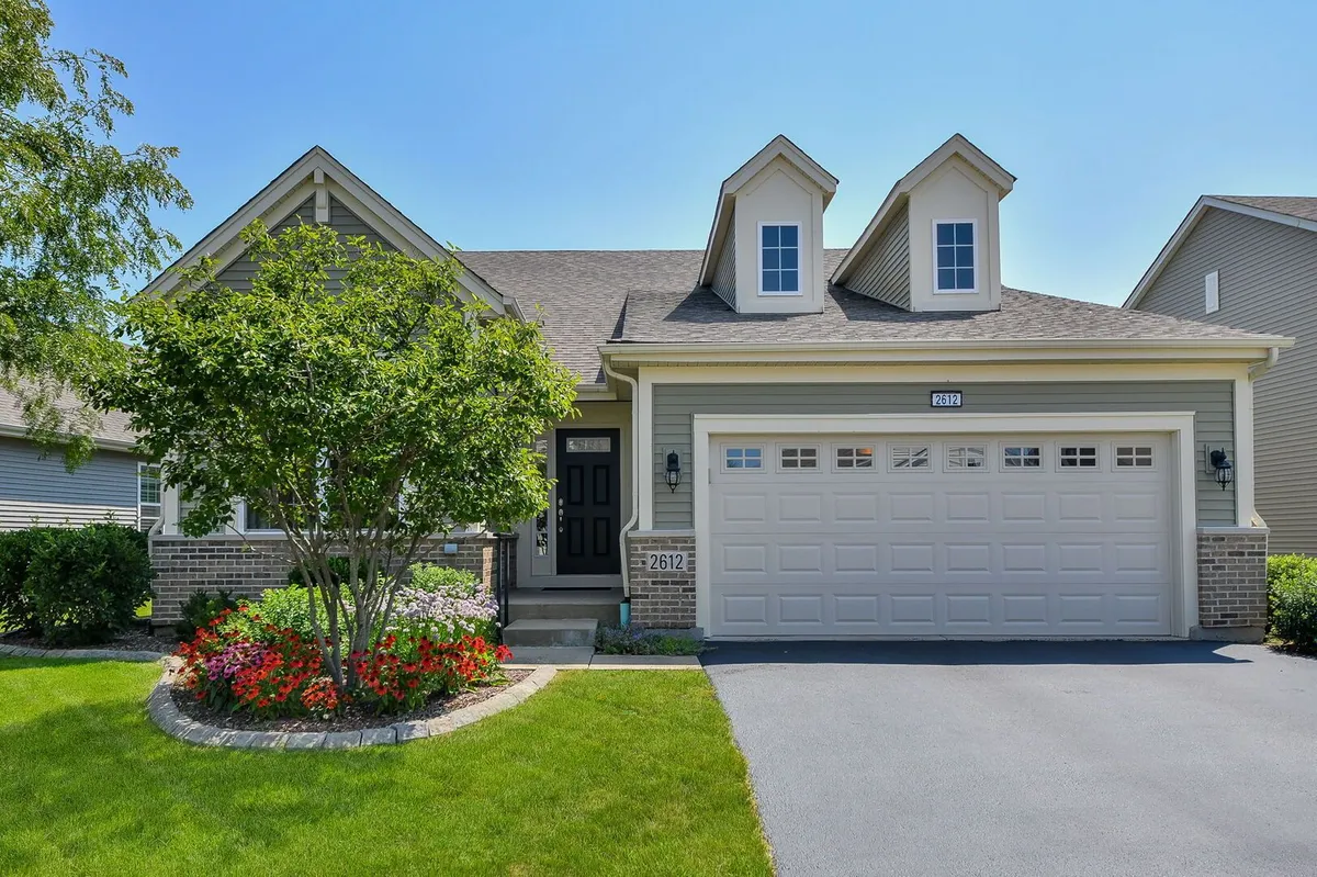 Property Slideshow image 1 of 46 | 2612 drexel dr, Naperville, IL, 60564