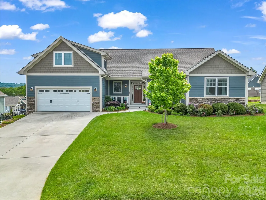 Property Slideshow image 1 of 48 | 27 spelter st, Hendersonville, NC, 28792